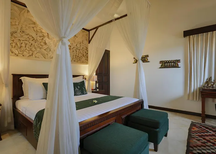 Manzelejepun & Pavilion Отель 4*