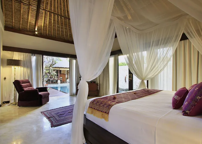 Manzelejepun & Pavilion Hotel 4*
