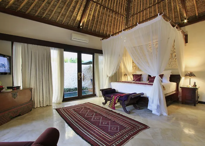 Manzelejepun & Pavilion Hotel 4*