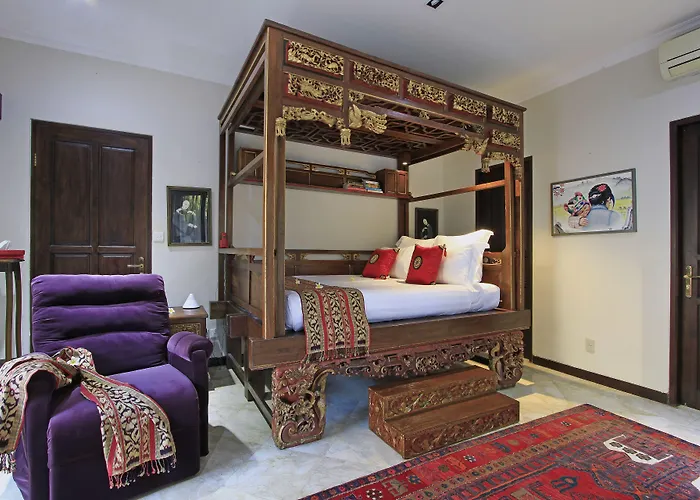 Manzelejepun & Pavilion فندق 4*