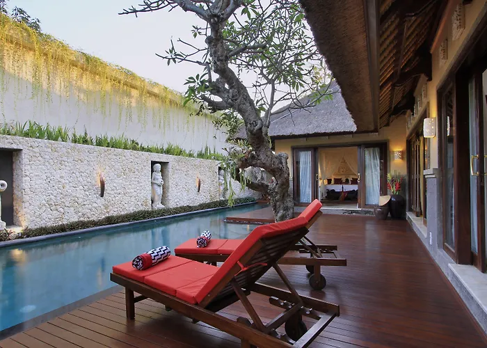 Manzelejepun & Pavilion Hotel 4*