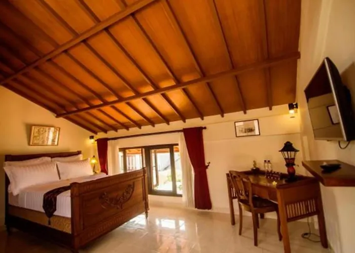 Manzelejepun & Pavilion Hotel 4*